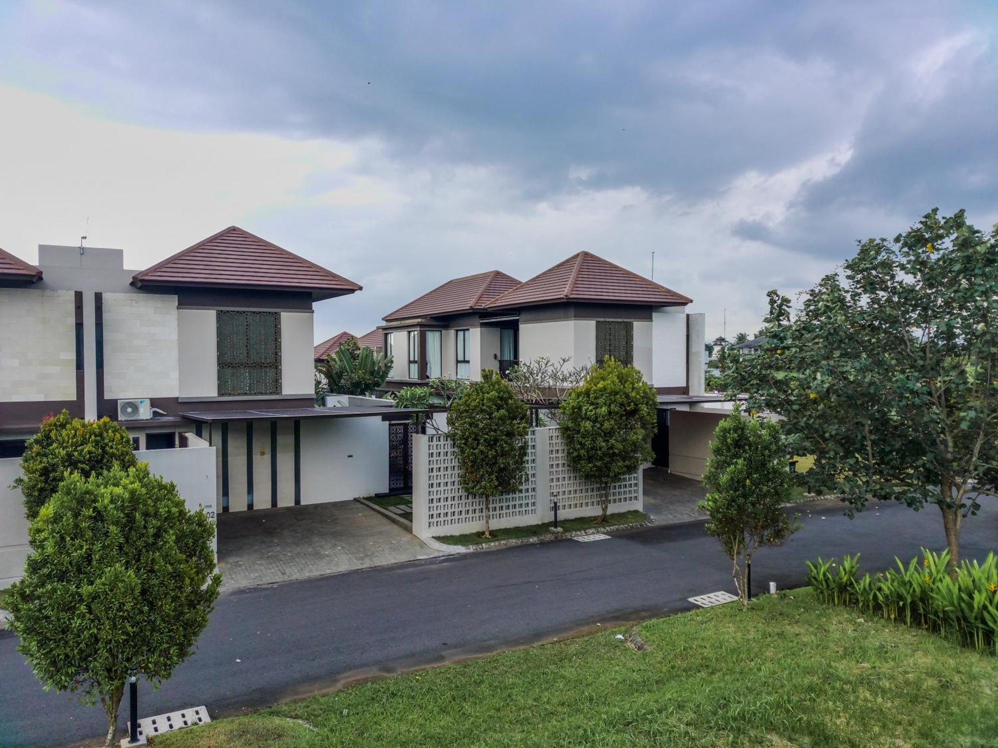Nivata B2 Ciputra Beach Resort Near Tanah Lot Selemadeg Eksteriør billede